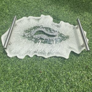 Χειροποίητος διακοσμητικός δίσκος από υγρό γυαλί