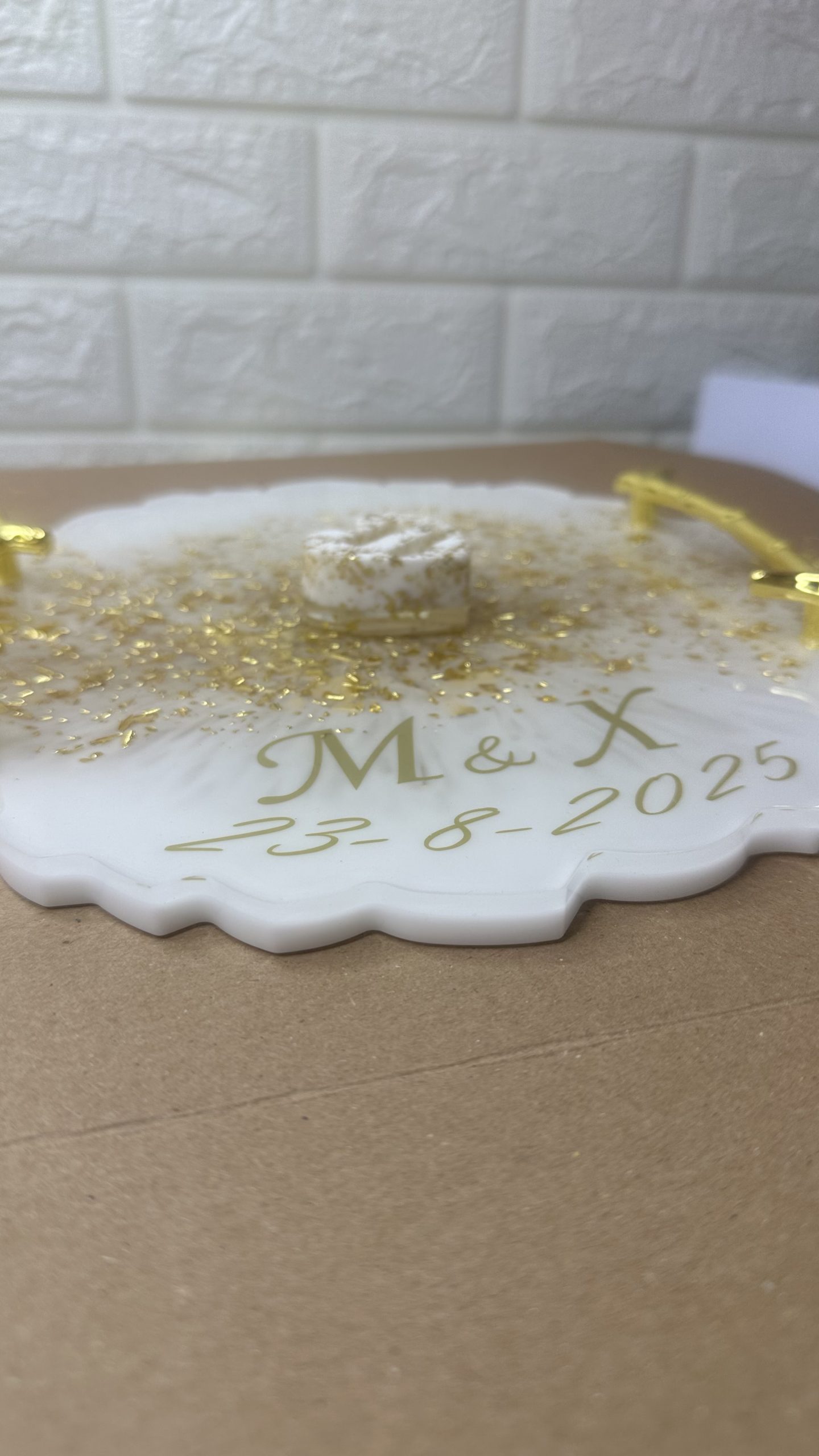 Χειροποίητος διακοσμητικός δίσκος από υγρό γυαλί - Image 2